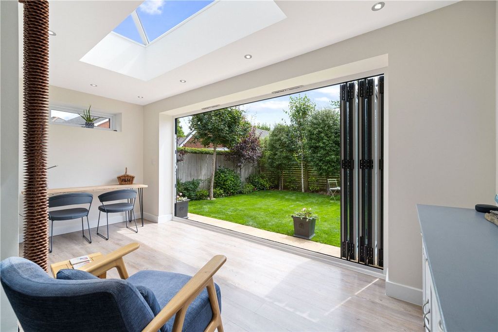 Property photo 3 of 18 Garden Room