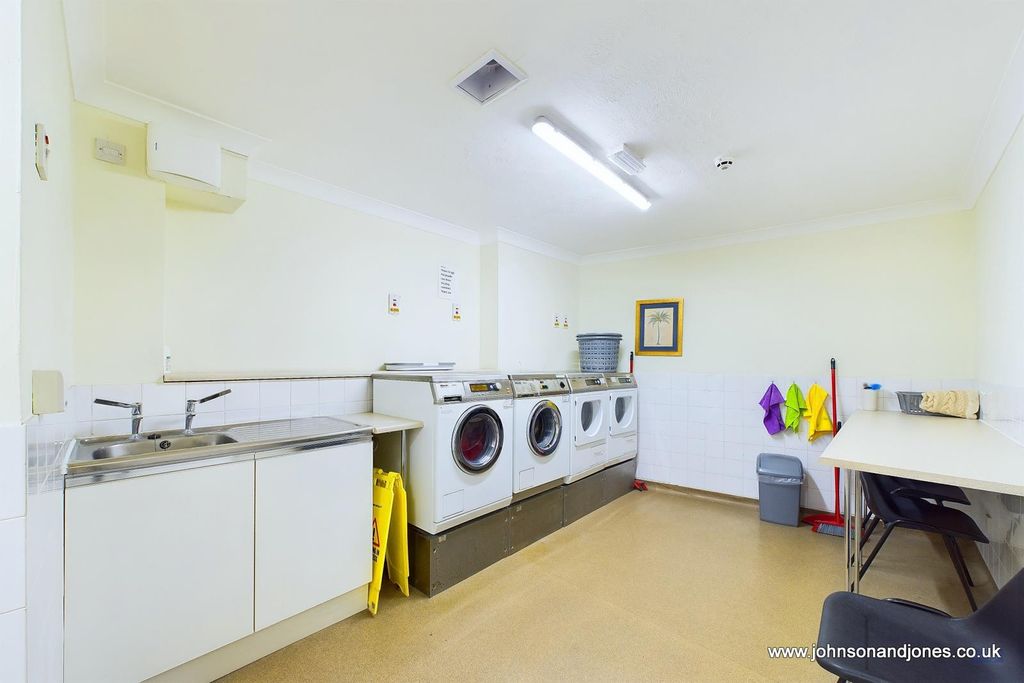 Property photo 3 of 12 12 Laundry Room.Jpg
