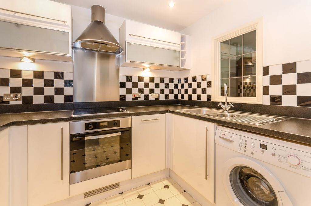 Property photo 3 of 8