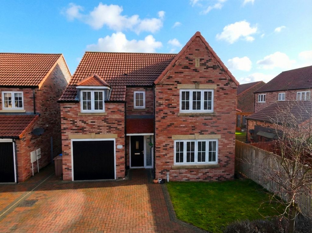 Property photo 1 of 17 Front Exterior