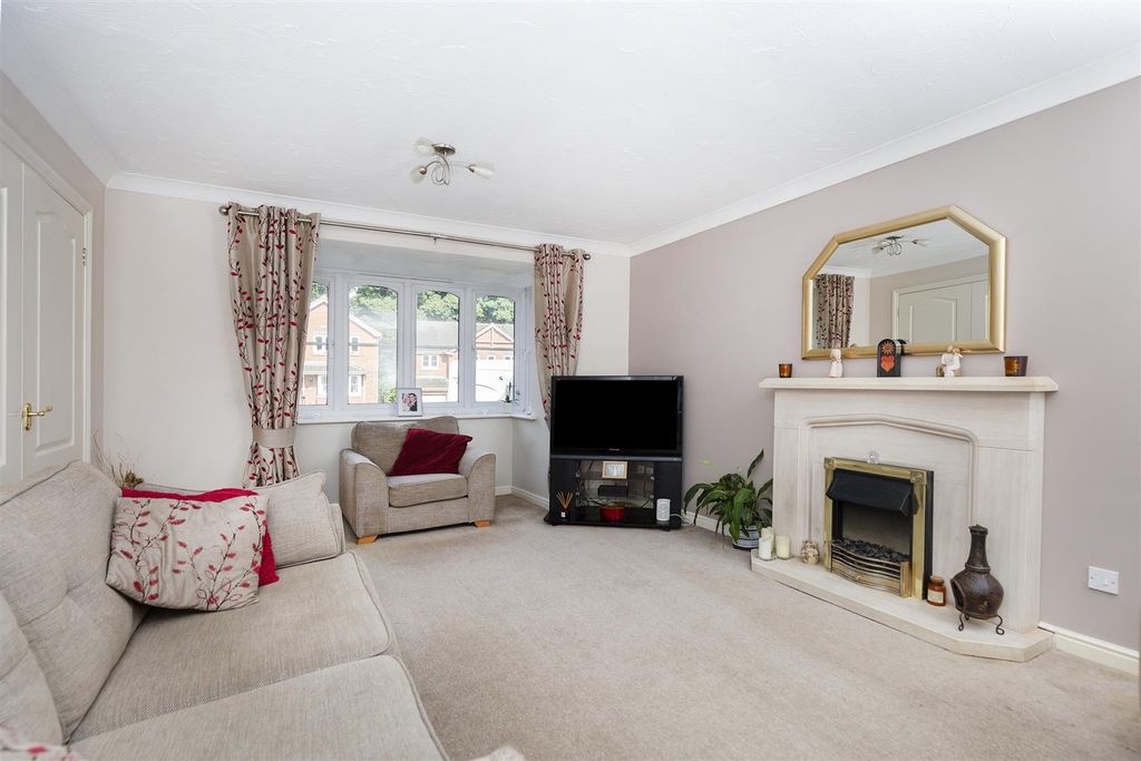 Property photo 3 of 64