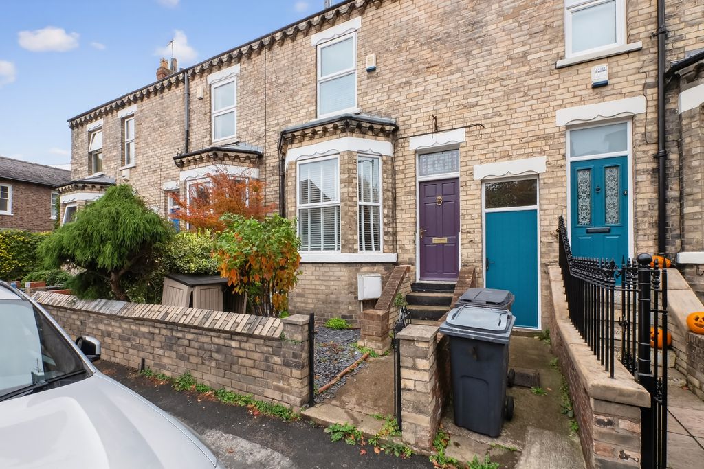 Property photo 1 of 35