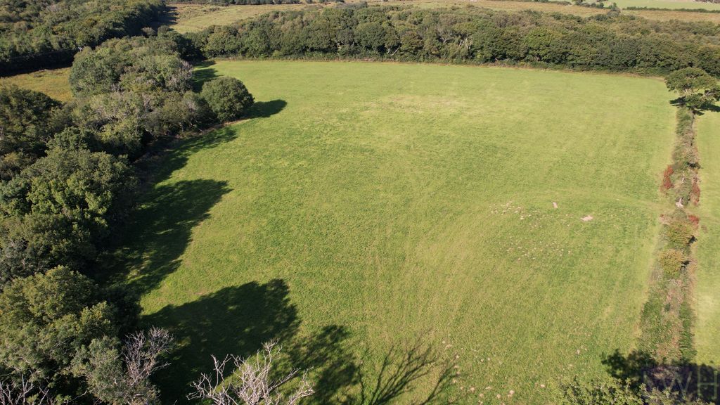 Property photo 1 of 6 5