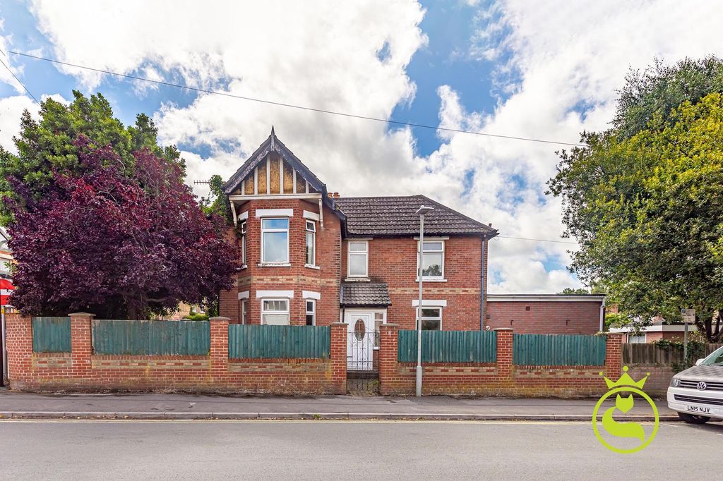 Property photo 1 of 14