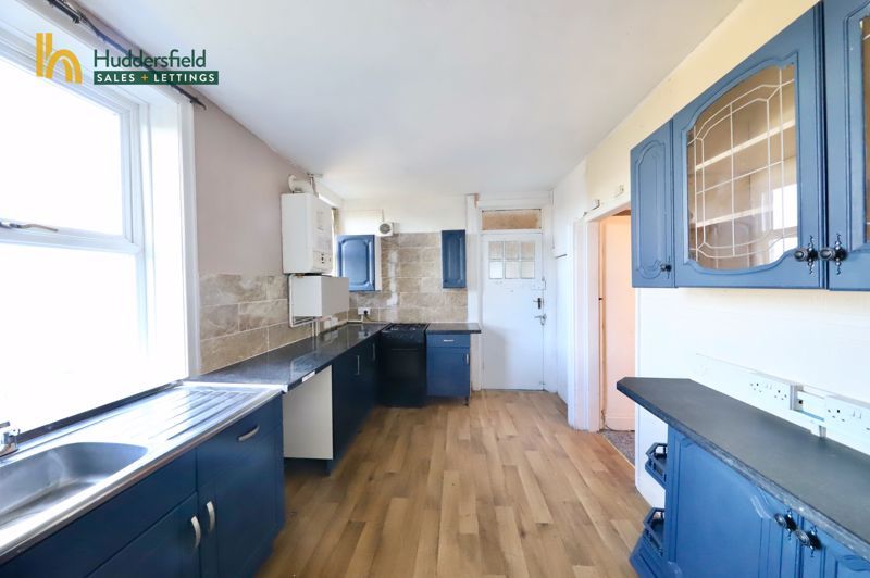 Property photo 3 of 13 Kitchen