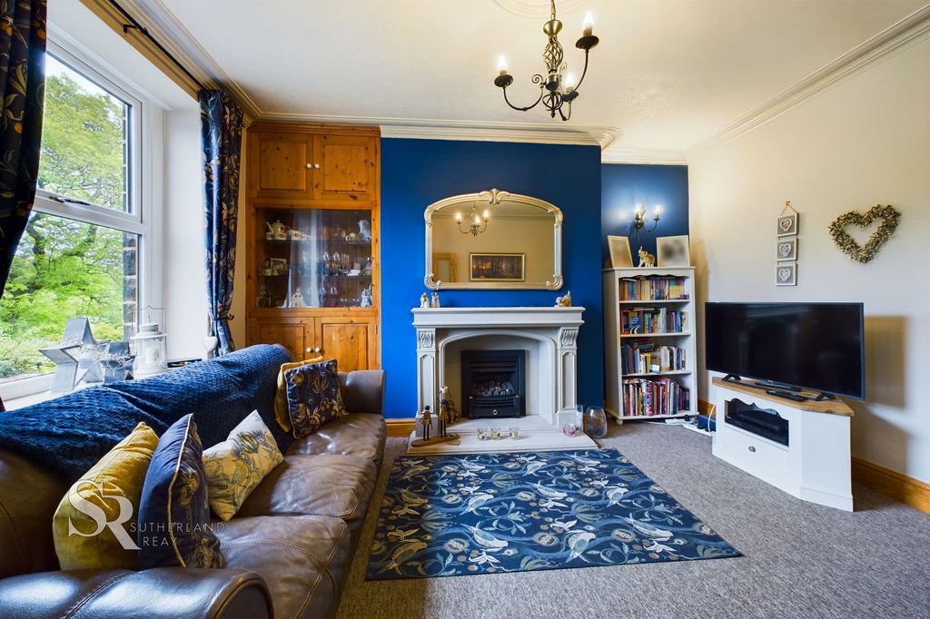 Property photo 2 of 23