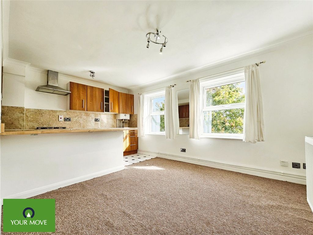 Property photo 2 of 7 Lounge/Kitchen