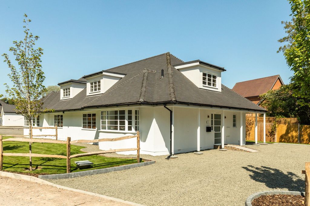 Property photo 1 of 23