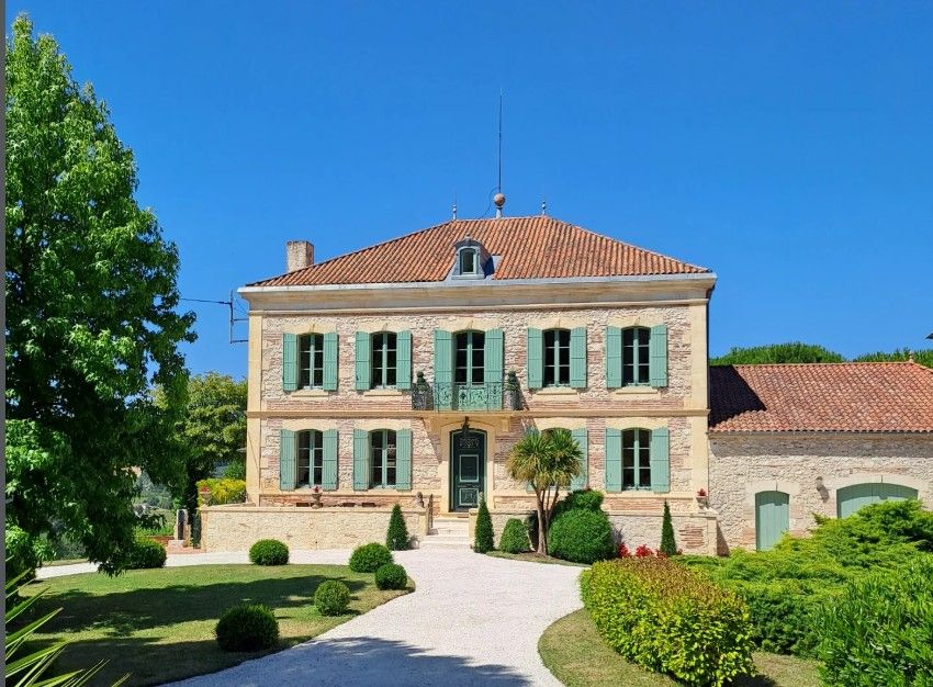 Property photo 1 of 29