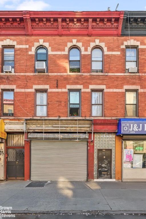 Property photo 1 of 1