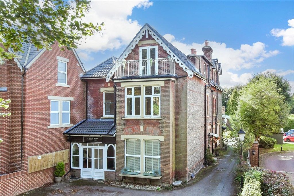 Property photo 3 of 12 External (Web)