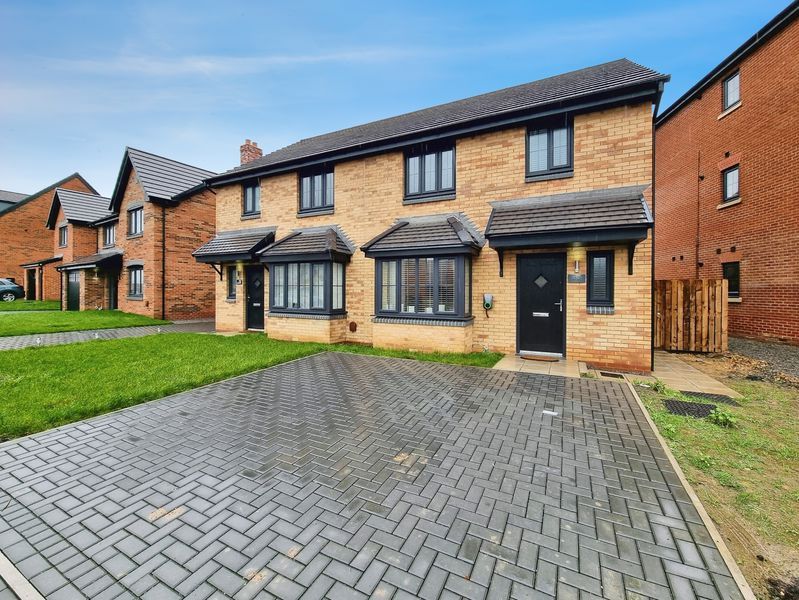 Property photo 1 of 10 Photo 11