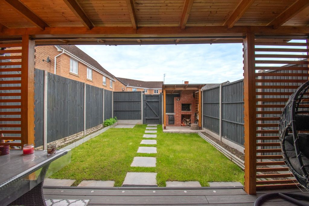 Property photo 3 of 21