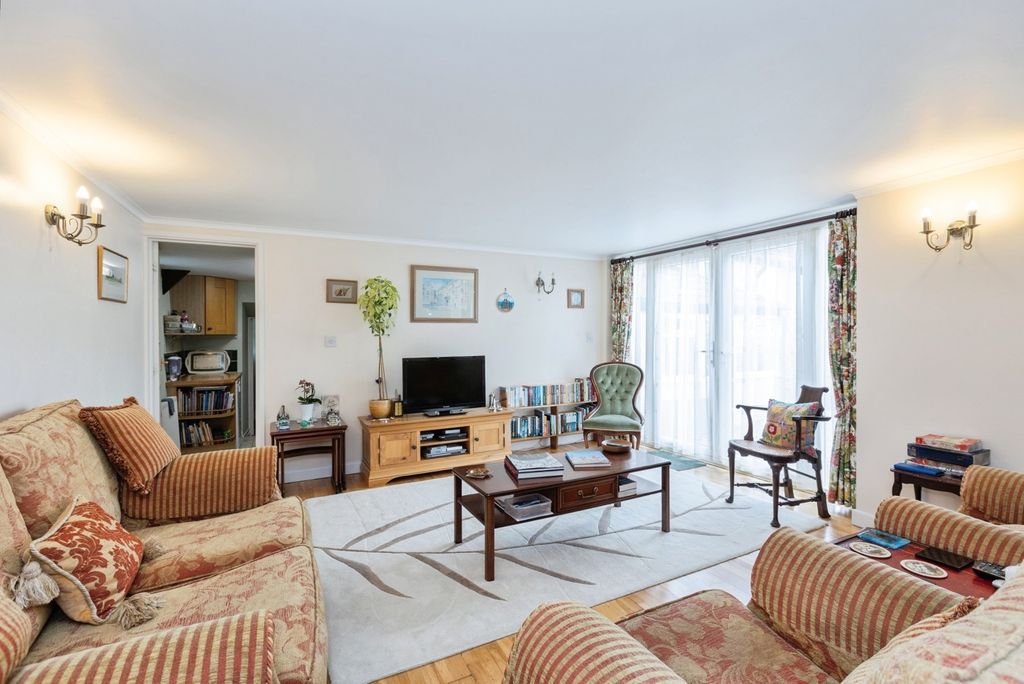 Property photo 2 of 16 Reception Room