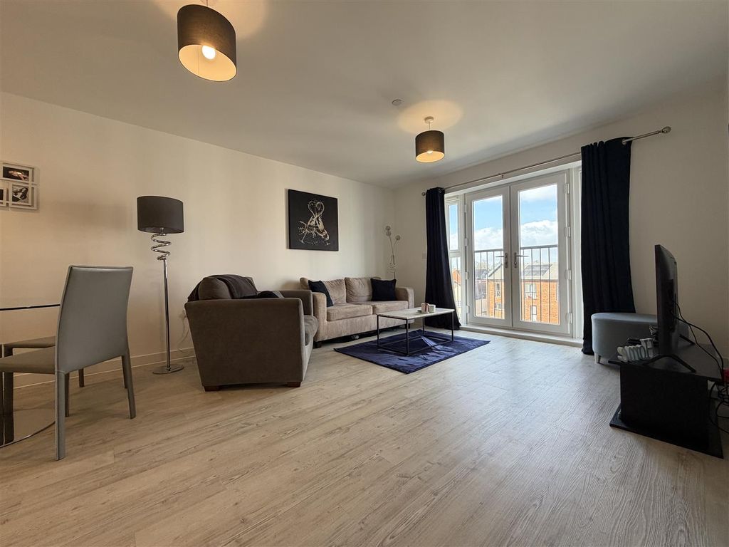 Property photo 2 of 13