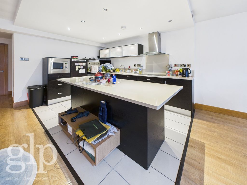 Property photo 2 of 22 4760982