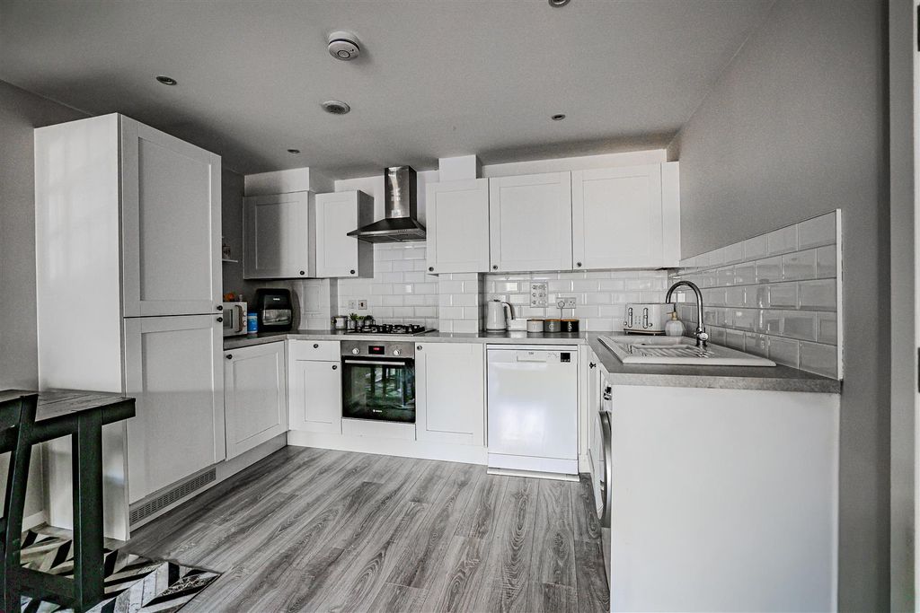 Property photo 2 of 24 980A5207-1.Jpg