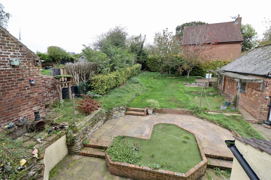 Property photo 2 of 14