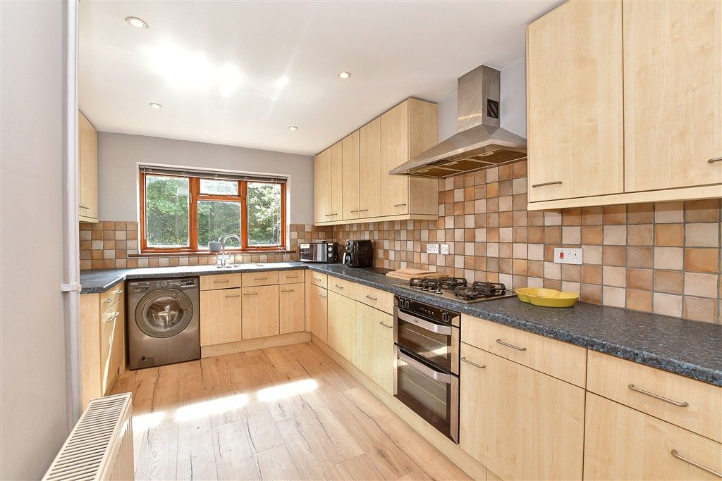 Property photo 3 of 15 Kitchen