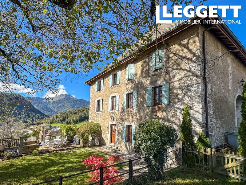 Property photo 1 of 10