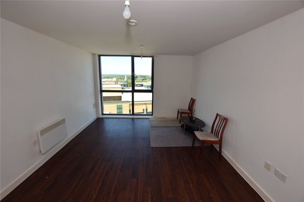 Property photo 3 of 8 Picture No. 04