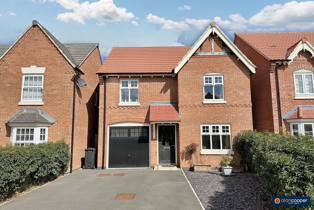 Property photo 1 of 18 4498901