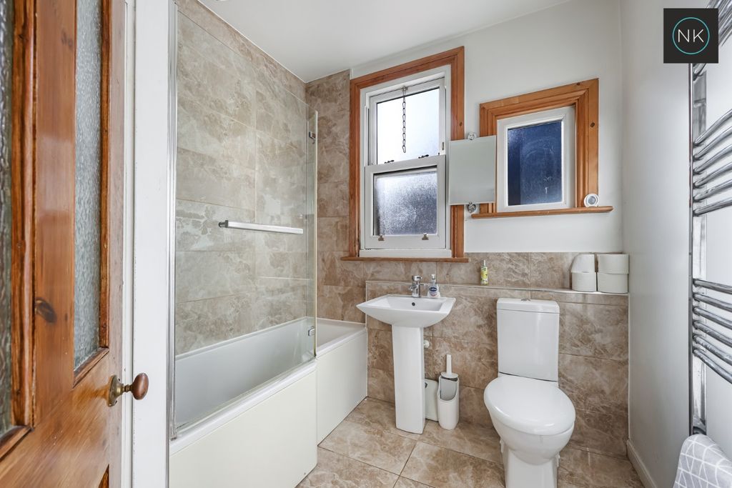 Property photo 3 of 21 4824996