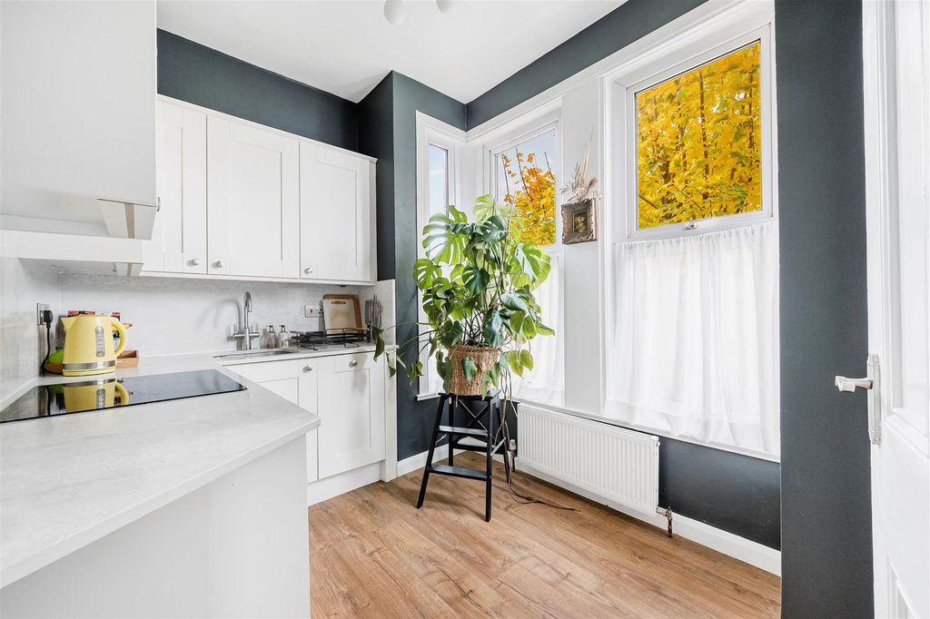 Property photo 2 of 9 1A Shalimar Road-5.Jpg