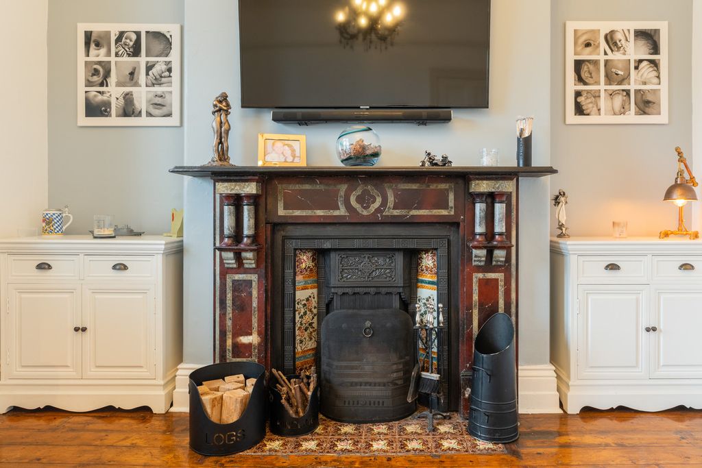 Property photo 3 of 43