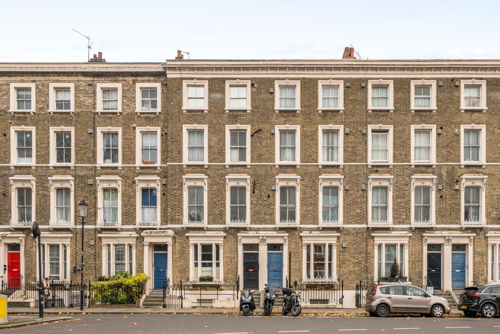 Property photo 1 of 8 7B Tadema Road, Sw10, Martin & Co, Web (1)
