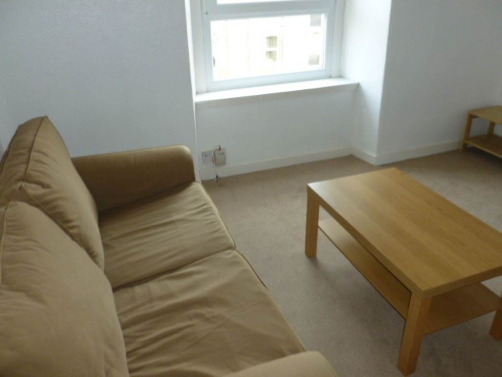 Property photo 3 of 4 Lounge