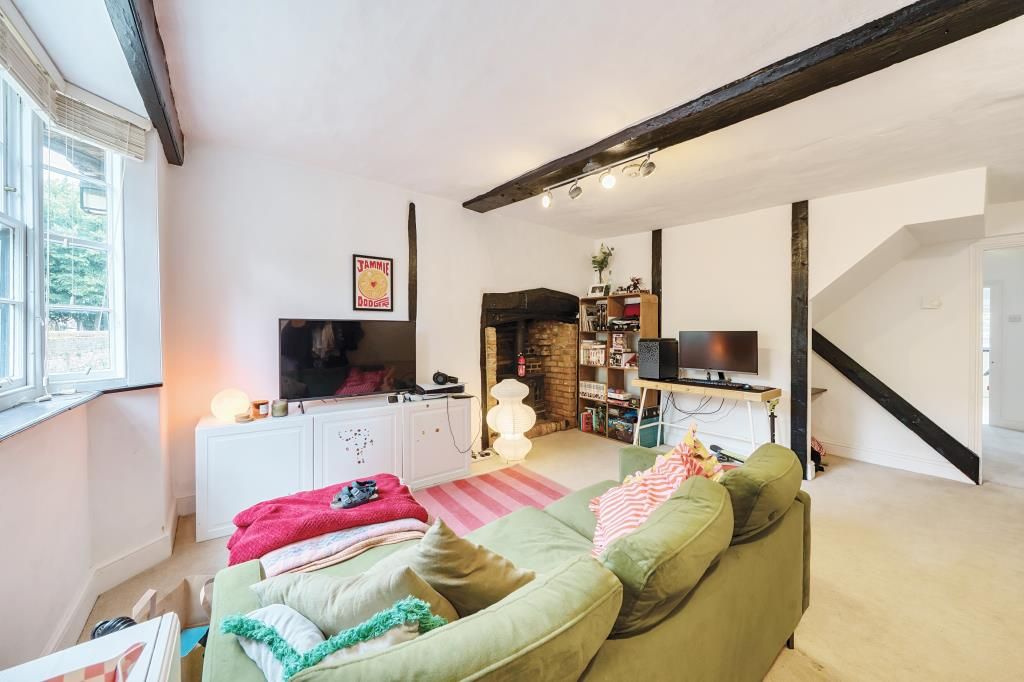 Property photo 3 of 20 Living Room