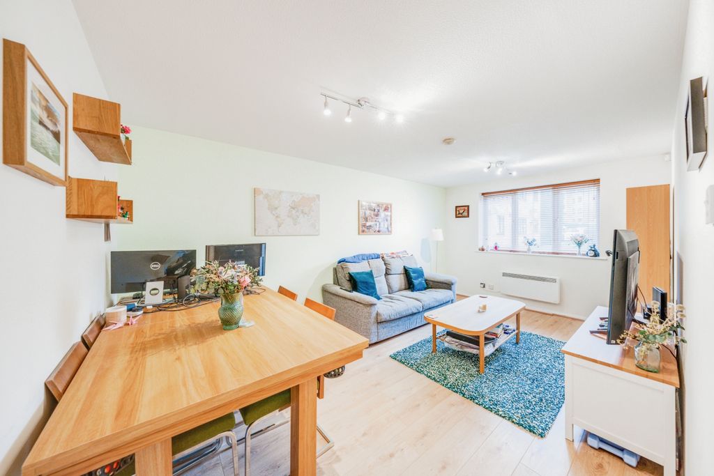 Property photo 1 of 16 Photography