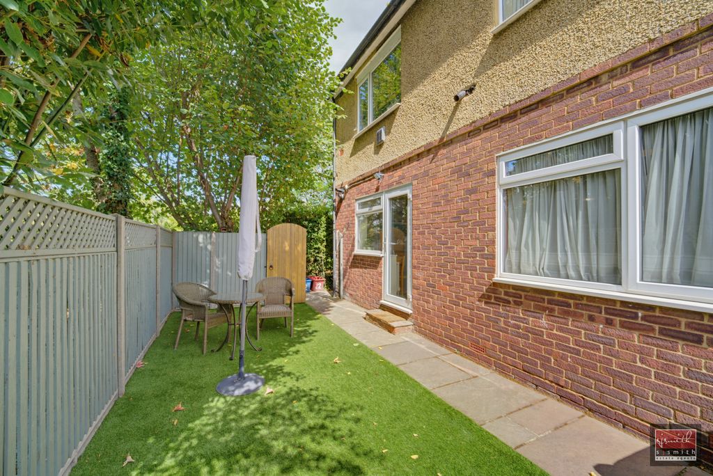 Property photo 3 of 12 Dsc08773