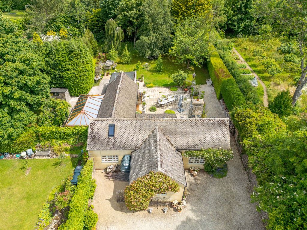 Property photo 1 of 35