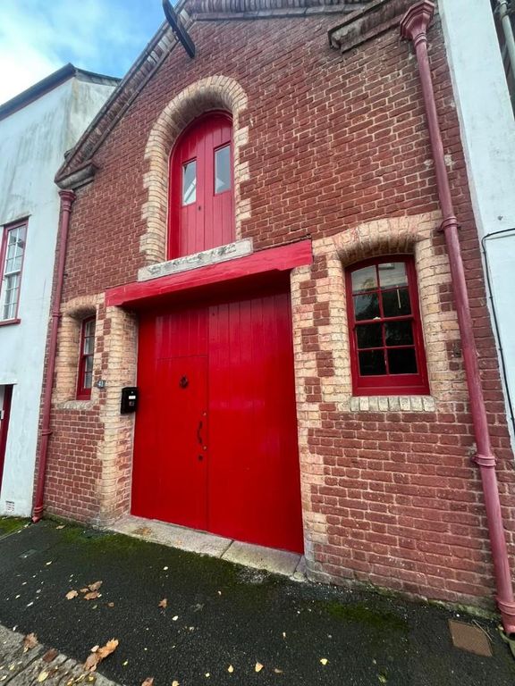 Property photo 2 of 6 40d32B02-754F-4335-9656-E8Bb04509F20.Jpg