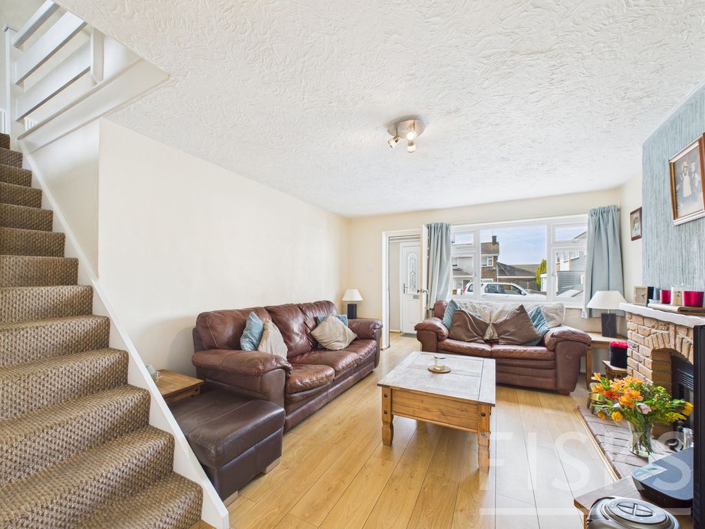 Property photo 2 of 18