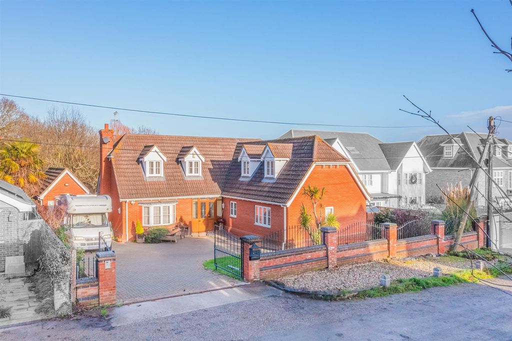 Property photo 1 of 36