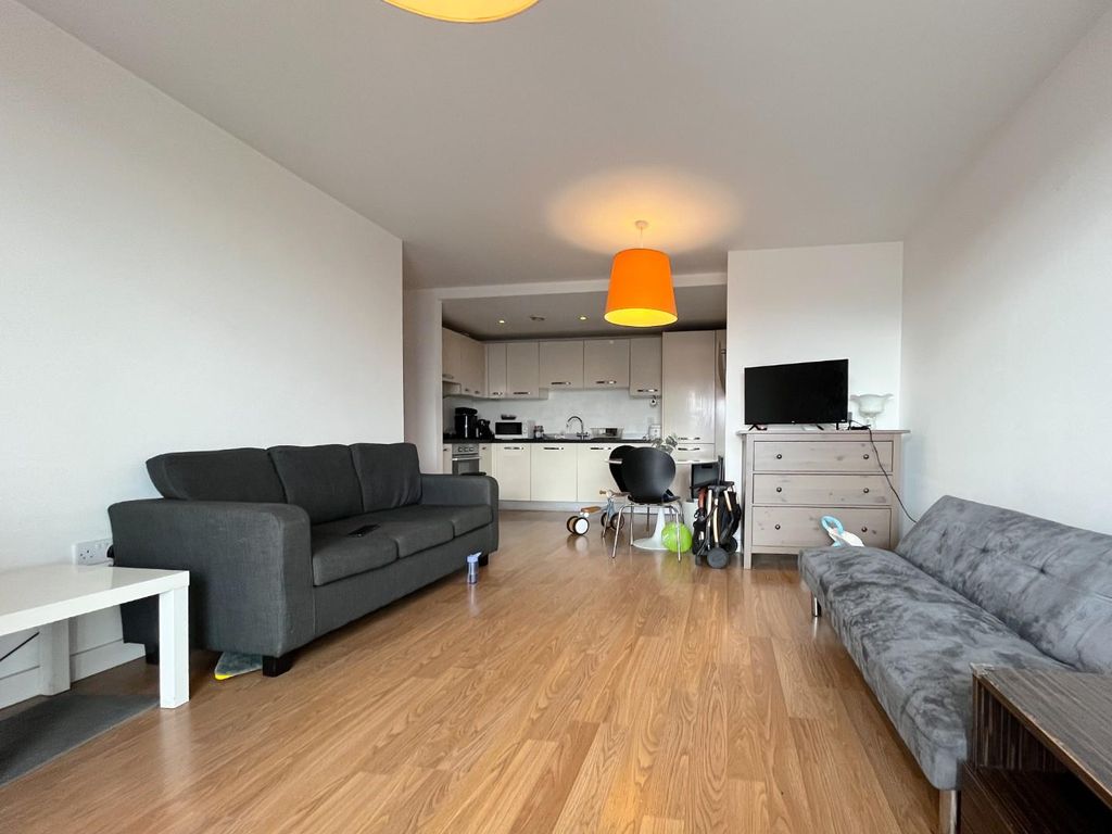 Property photo 2 of 8