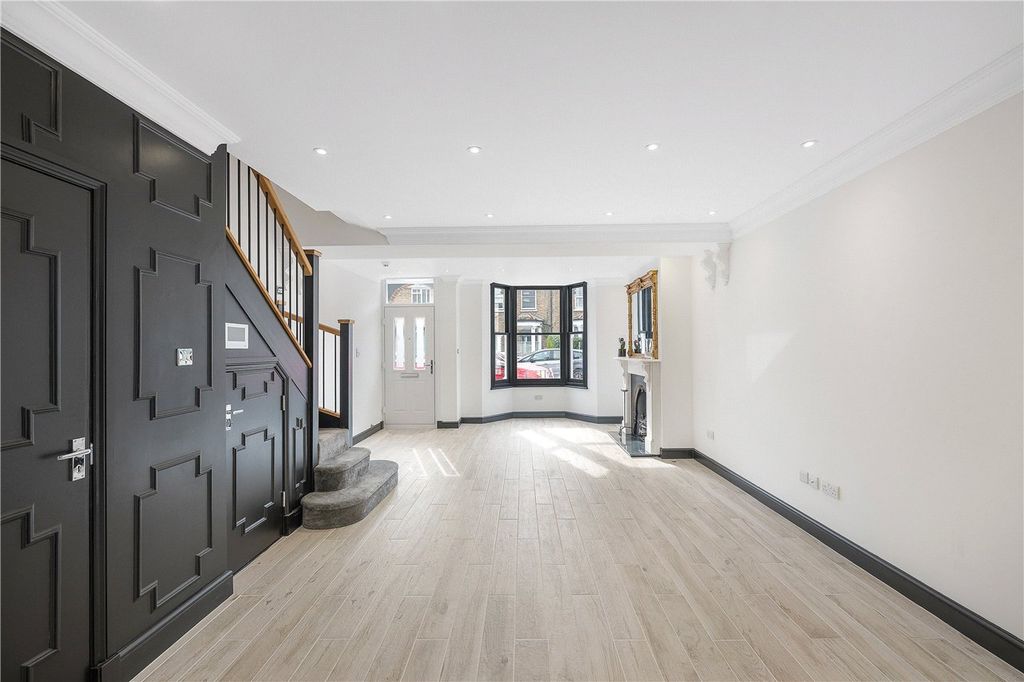 Property photo 3 of 20 Picture No. 09