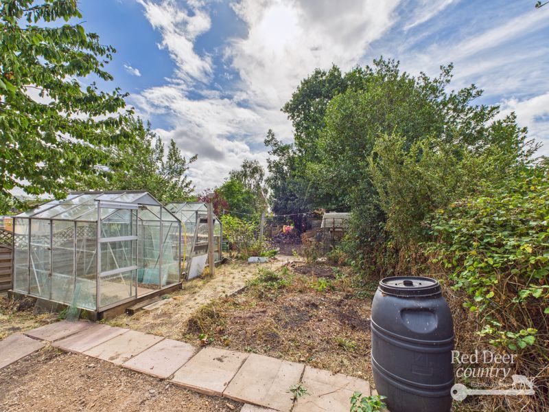 Property photo 2 of 20 Garden