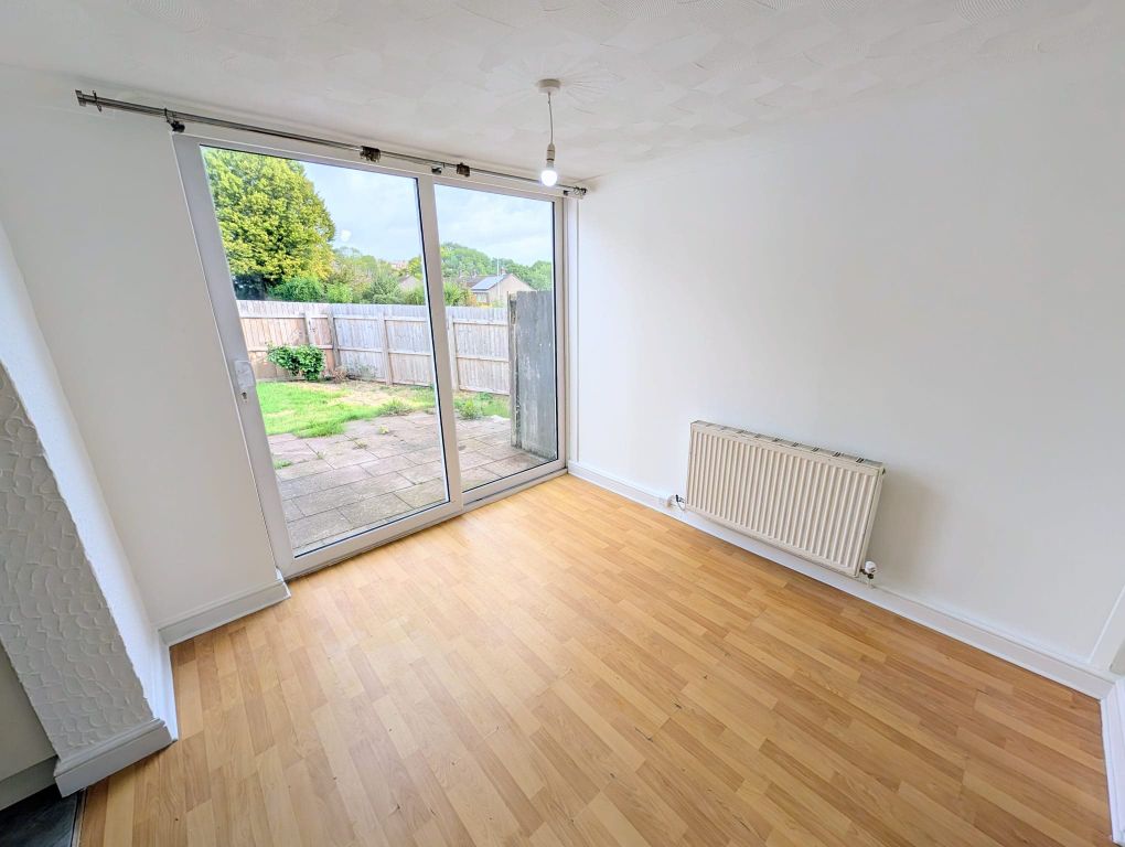Property photo 3 of 10 Dining Room