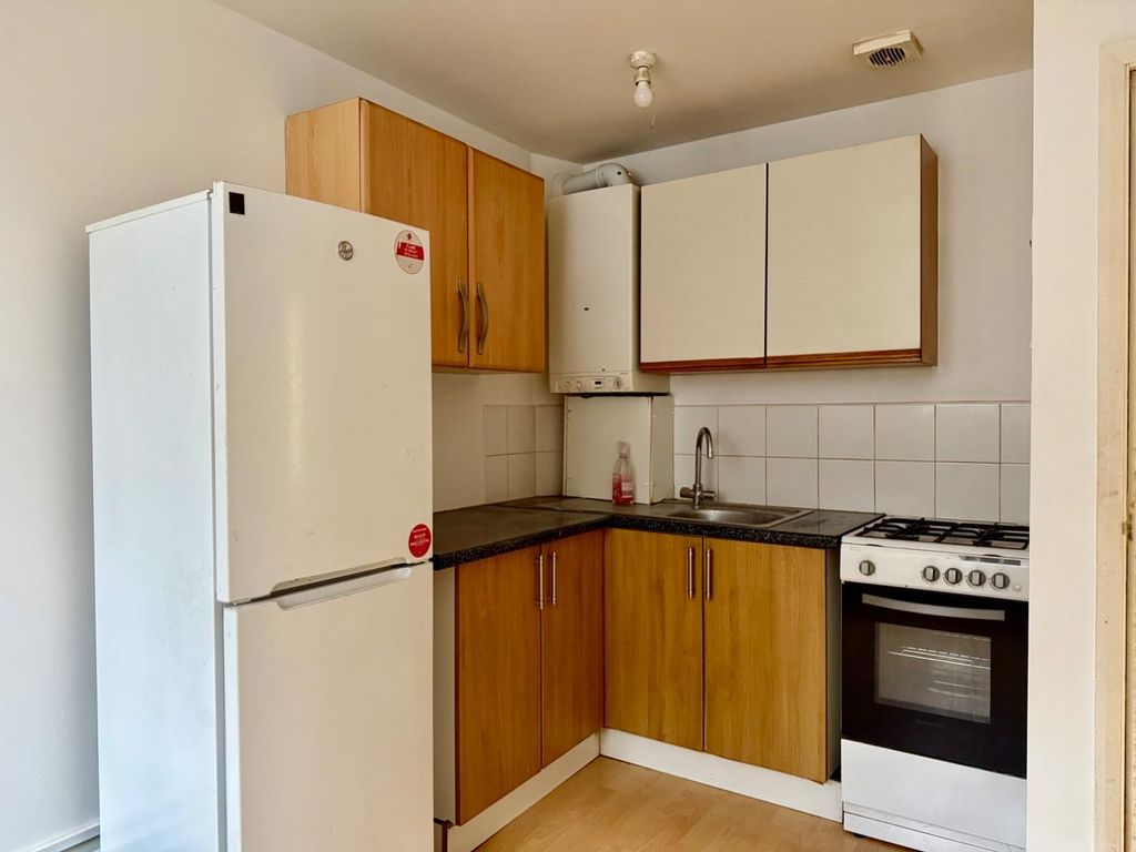 Property photo 3 of 5 Img_2112.Jpg