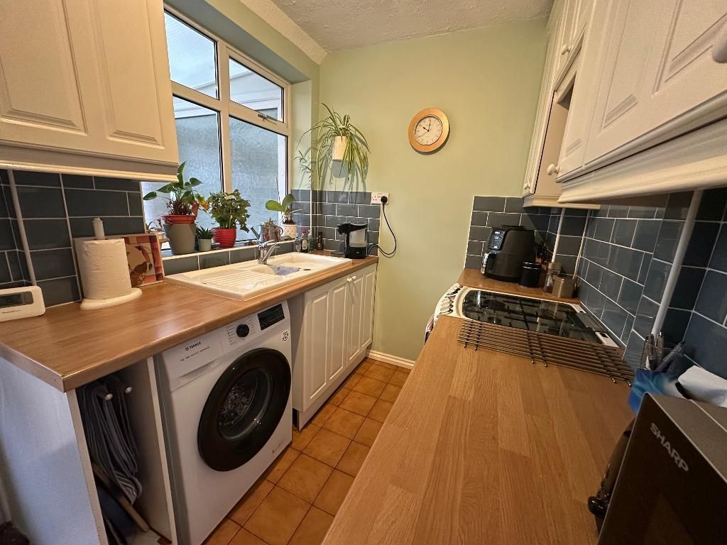 Property photo 3 of 16 Kitchen 11'8 x 6'7