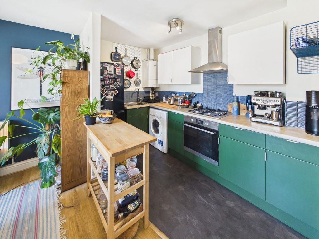 Property photo 3 of 18 Cam01576G0-Pr0358-Still012.Jpg