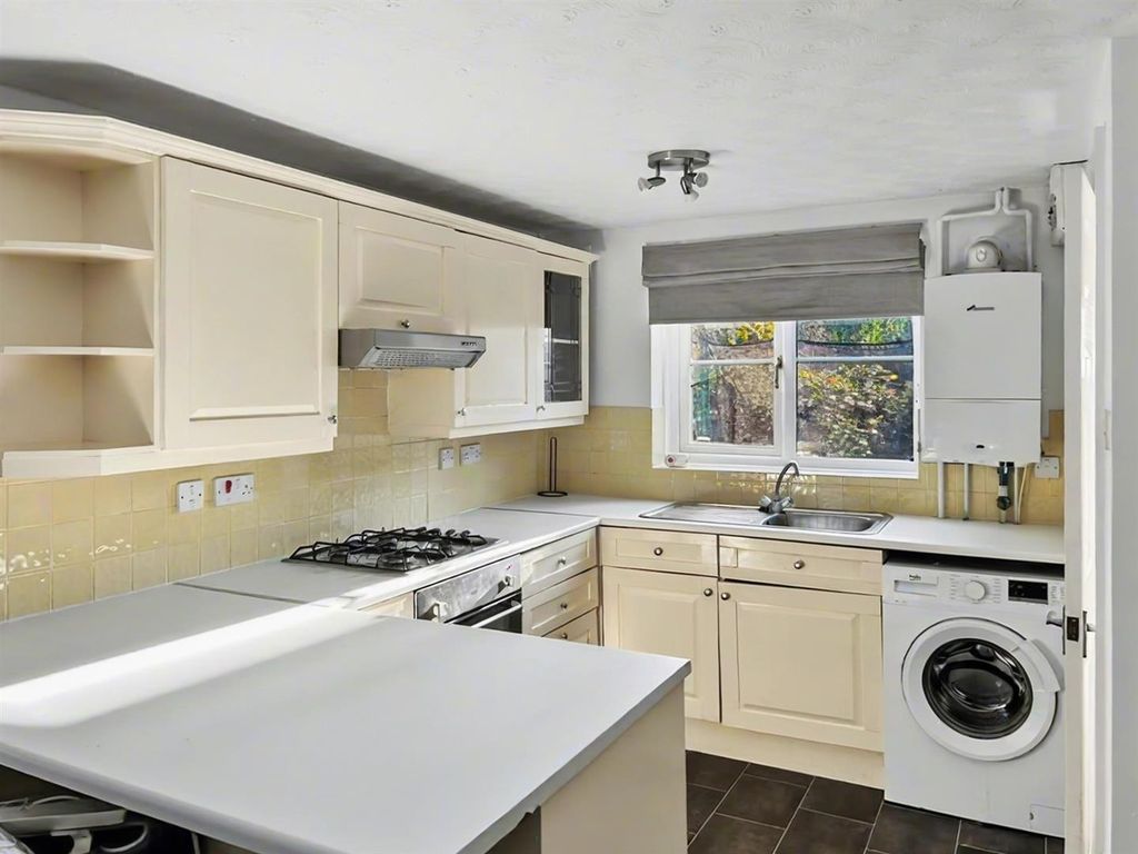 Property photo 2 of 12