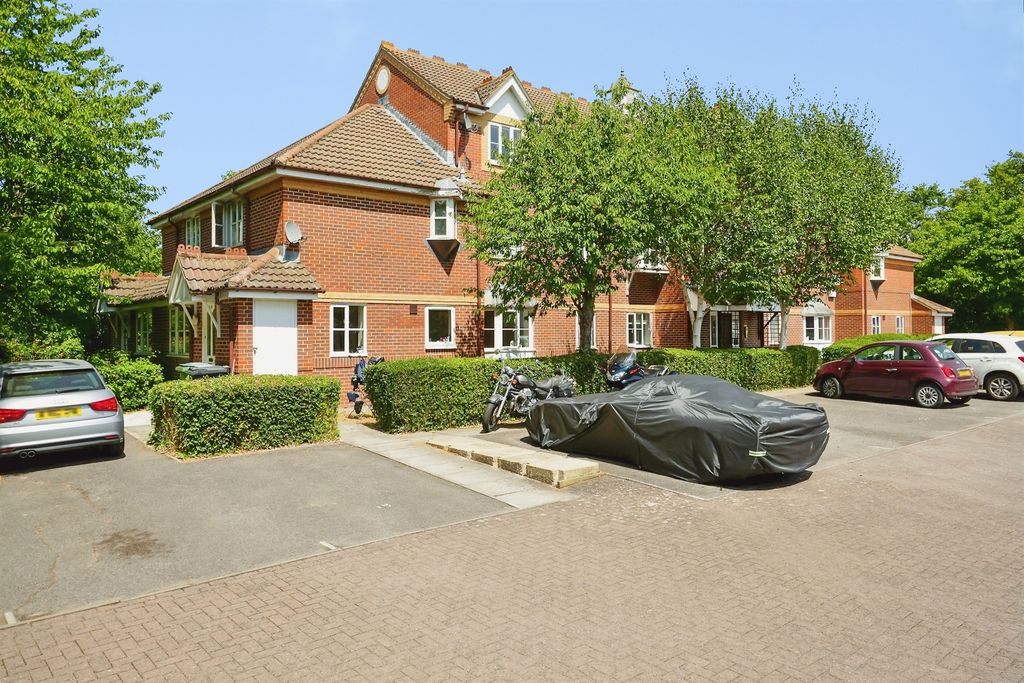 Property photo 1 of 12