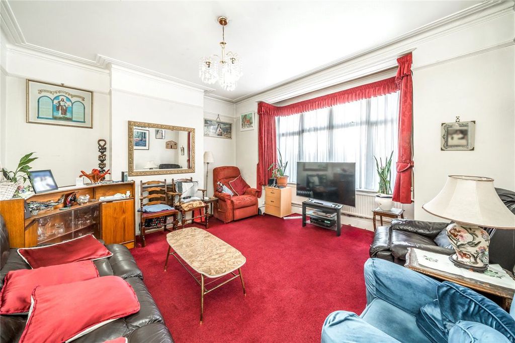 Property photo 2 of 12
