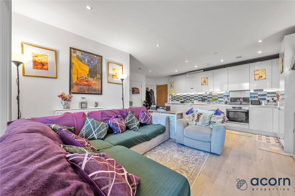 Property photo 2 of 17 Picture No. 12