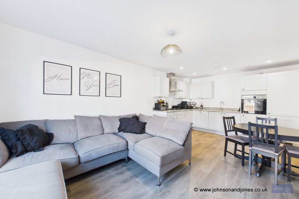 Property photo 2 of 13 2 Reception.Jpg